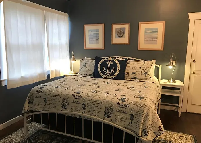 Inn At Harbour Village
