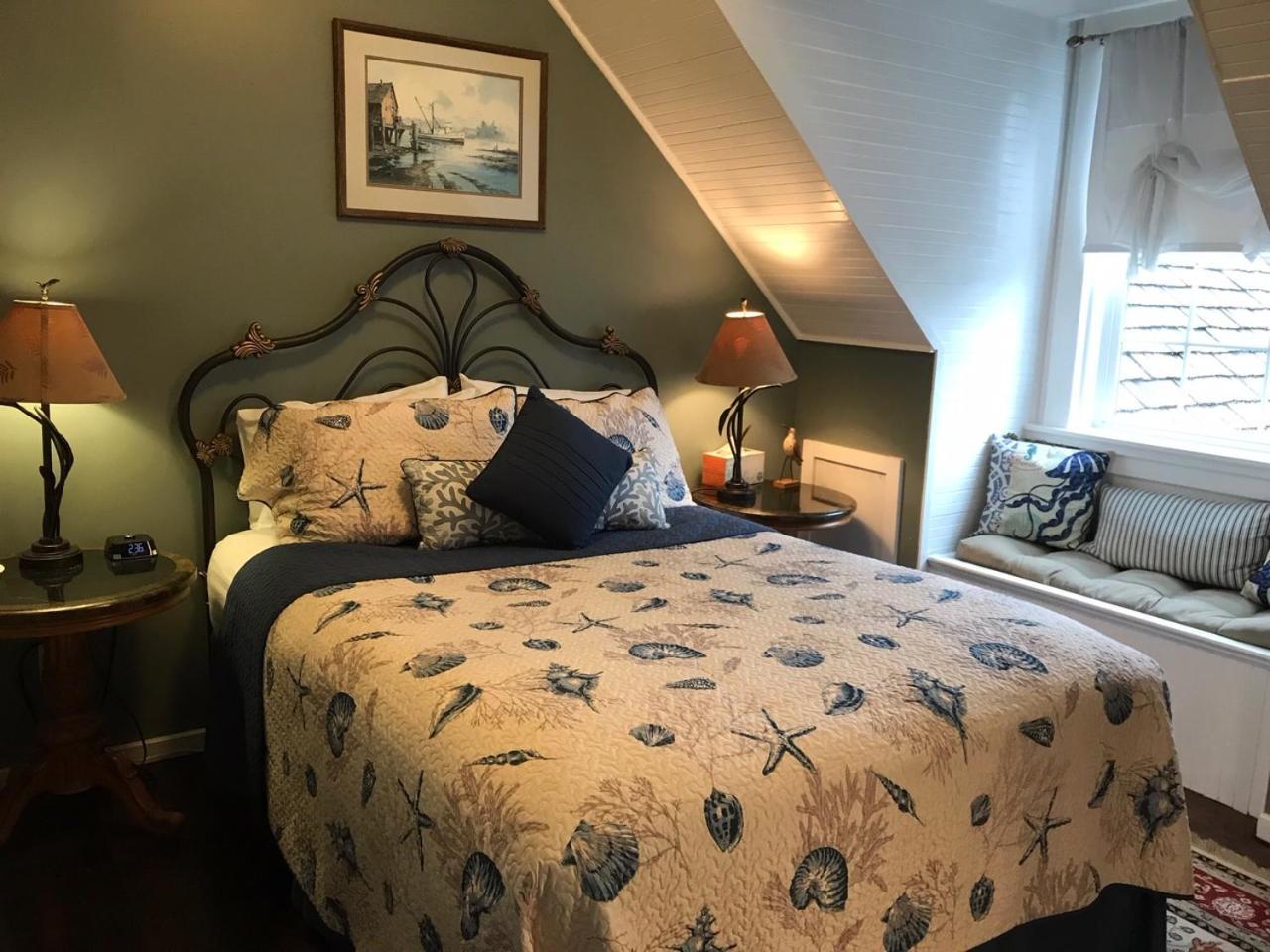 Inn At Harbour Village
